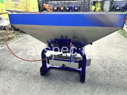 Разбрасыватель минеральных удобрений 2 FX-600